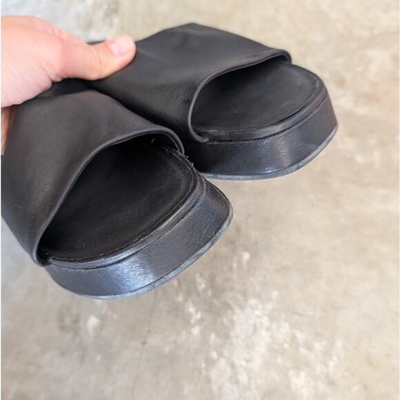Reformation Rue Platform Slide Black Leather Sandals, size 8 - Picture 3 of 7